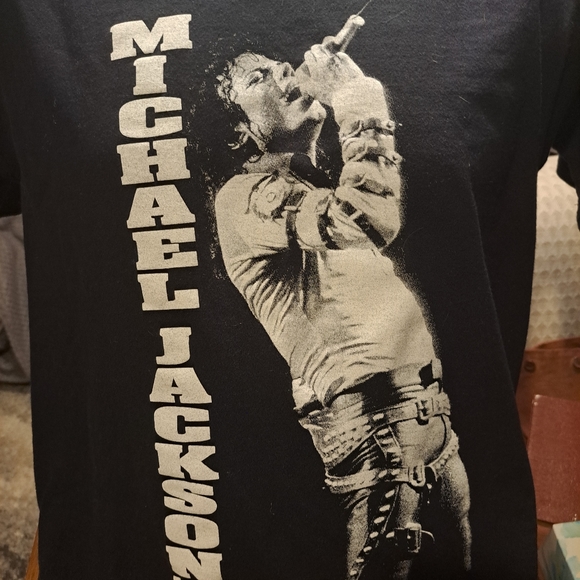 COPY - Michael Jackson Memorial T-Shirt - Picture 2 of 3